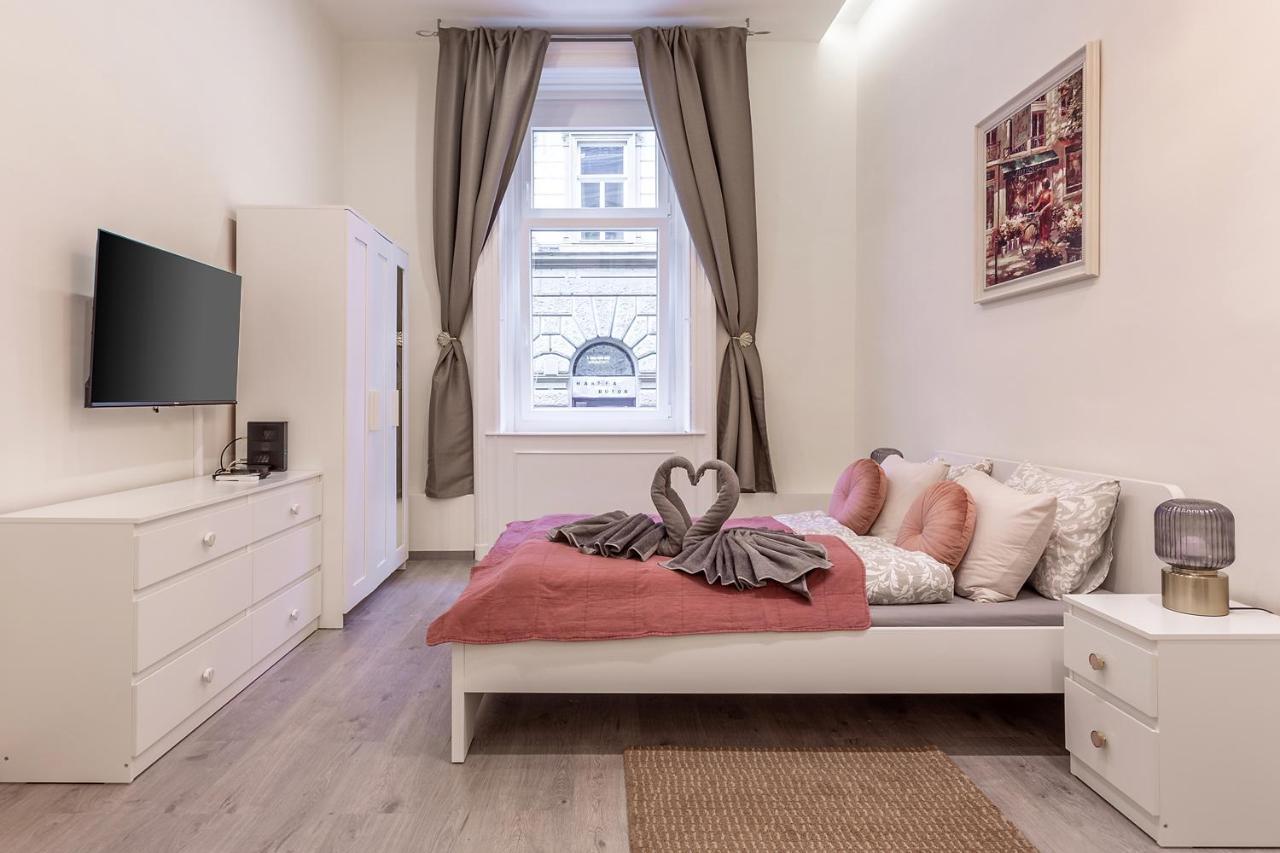 Goldcentral Comfort Apartment