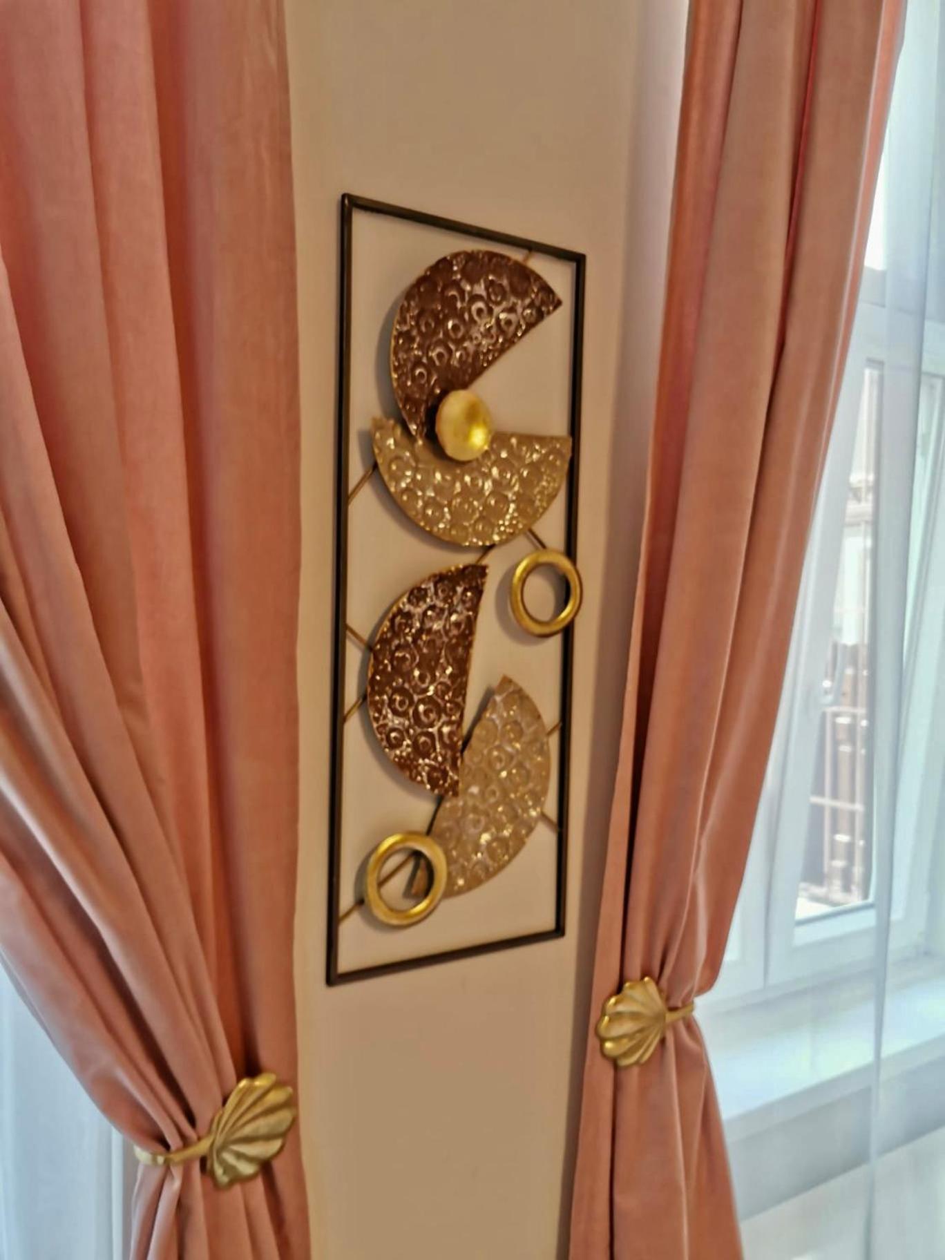 Goldcentral Comfort Apartment *